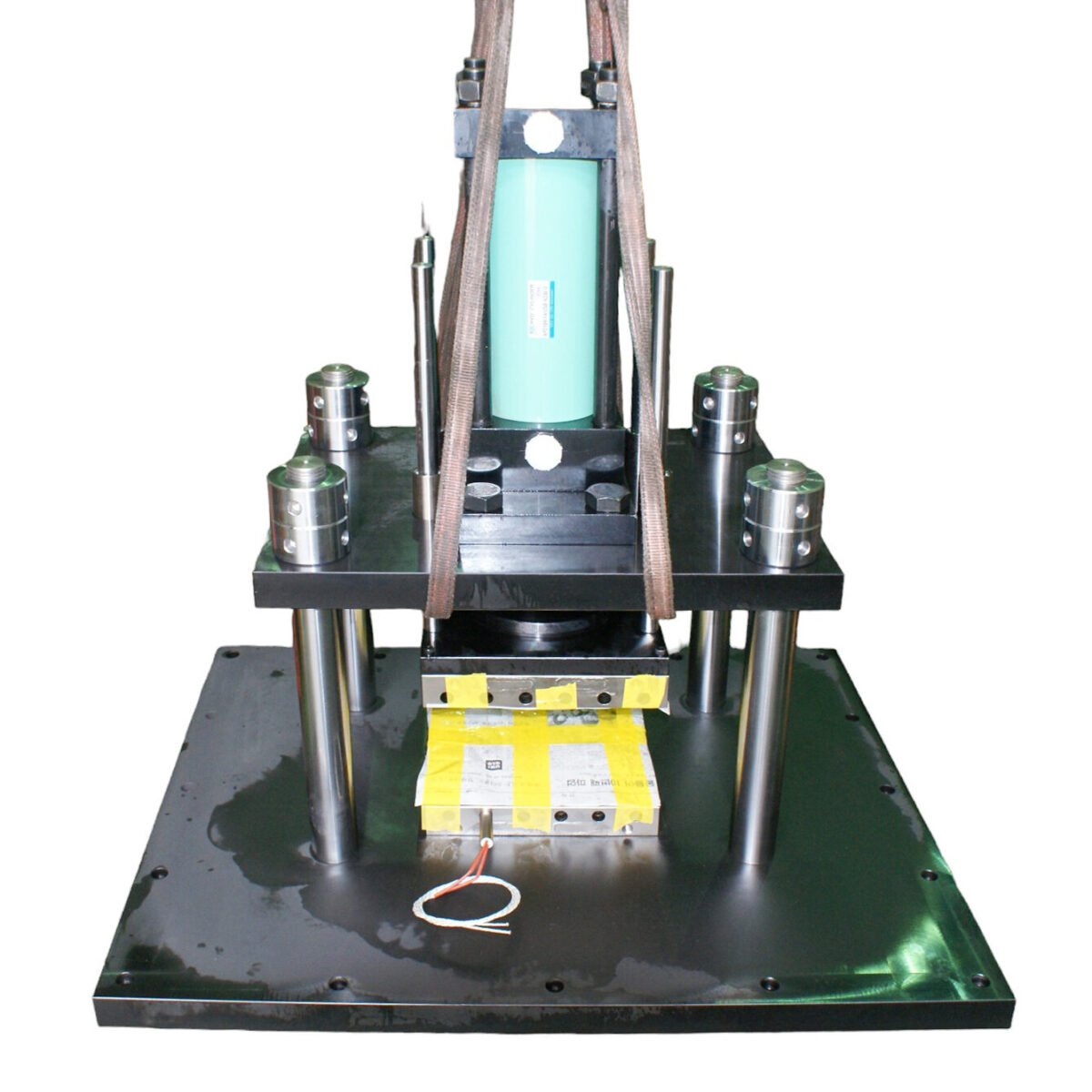 HOT-PRESS-1-PhotoRoom.jpg