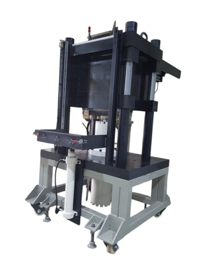 PRESS-01.jpg