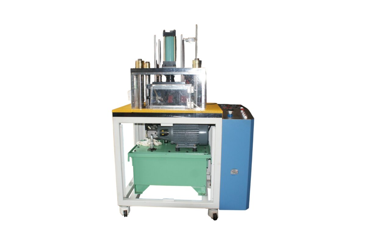 HOT-PRESS-02.jpg